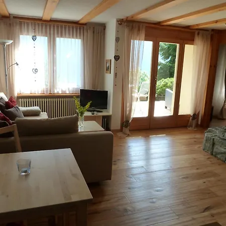 Gerbera 1 Apartment *